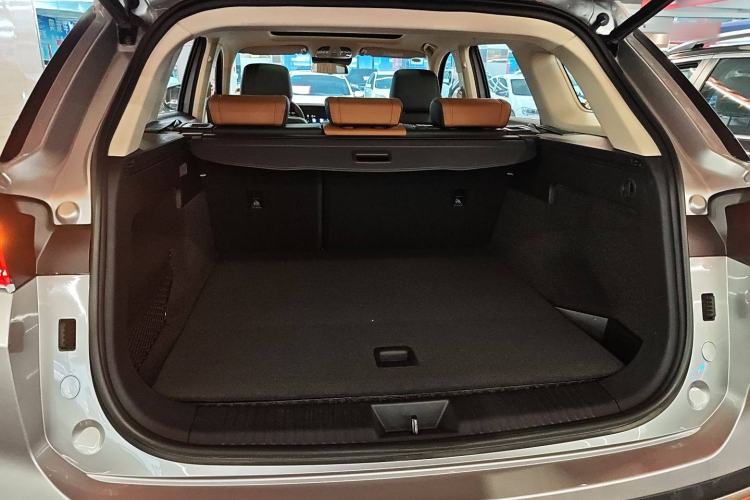 Used Bestune T99 2023 2.0T Automatic Prestige Edition (8AT) Trunk