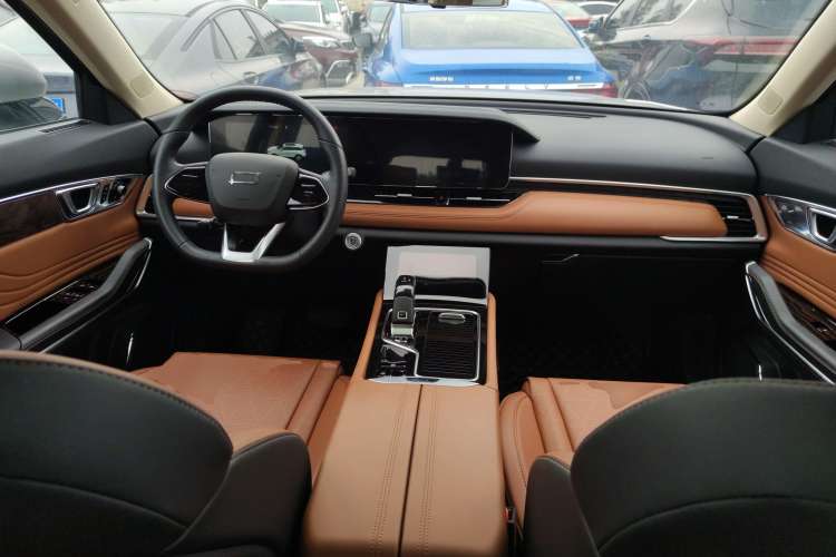Used Bestune T99 2023 2.0T Automatic Premium (6AT) Center Console