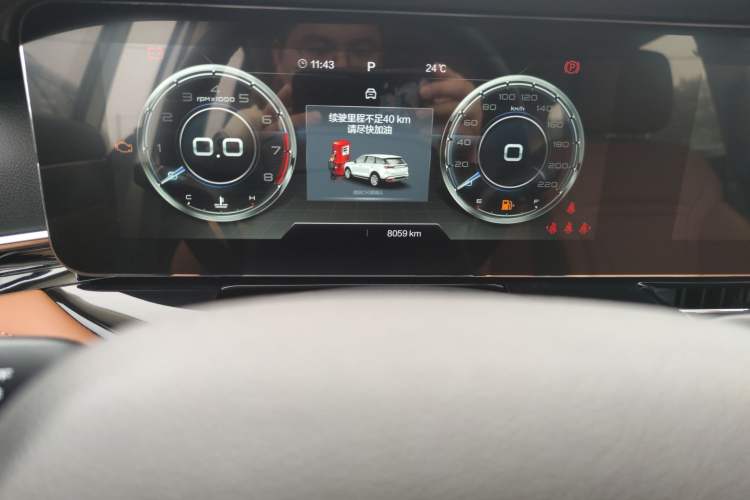 Used Bestune T99 2023 2.0T Automatic Premium (6AT) Odometer Close Up