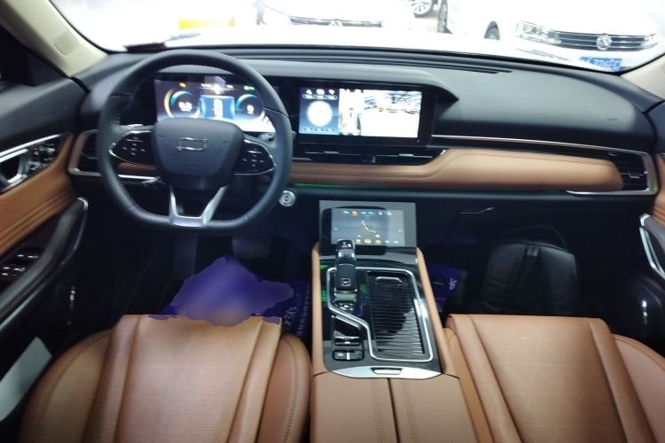 Used Bestune T99 2023 2.0T Automatic Premium (6AT) Center Console