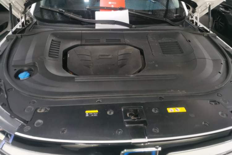 Used Bestune T99 2023 2.0T Automatic Prestige Edition Engine Bay