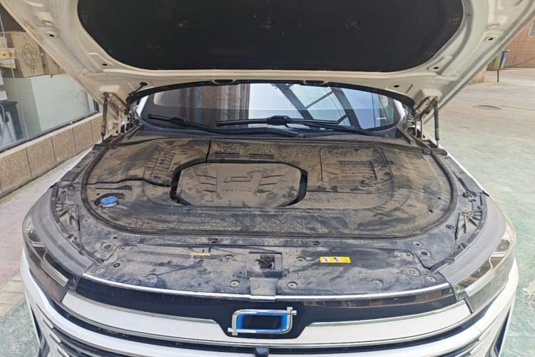 Used Bestune T99 2023 2.0T Automatic Prestige Edition Engine Bay