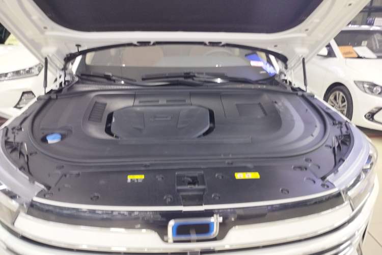 Used Bestune T99 2023 2.0T Automatic Premium (6AT) Engine Bay
