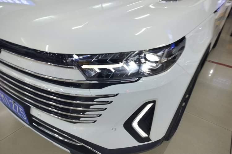 Used Bestune T99 2023 2.0T Automatic Premium (6AT) Left Front Headlight