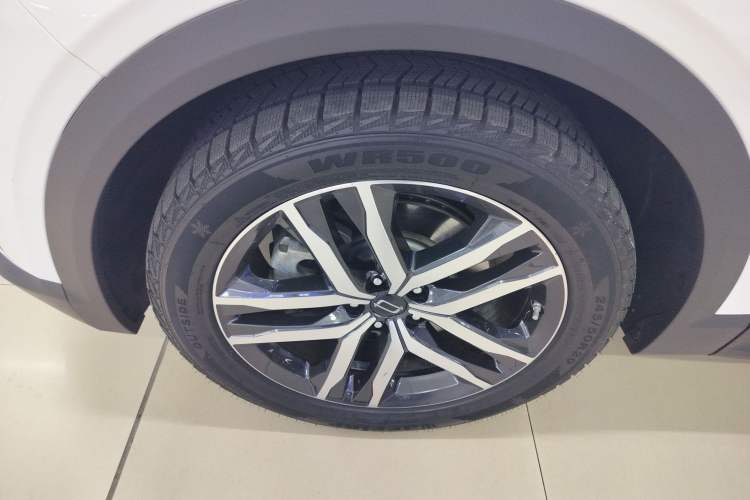 Used Bestune T99 2023 2.0T Automatic Premium (6AT) Left Front Wheel Hub