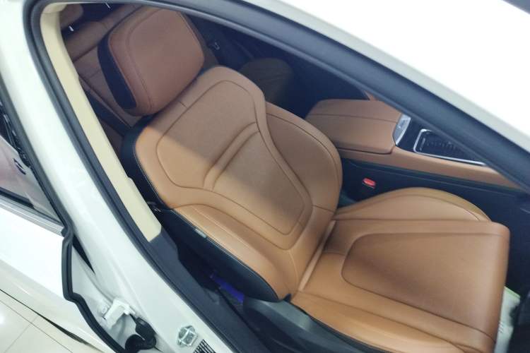 Used Bestune T99 2023 2.0T Automatic Premium (6AT) Right Front Seat