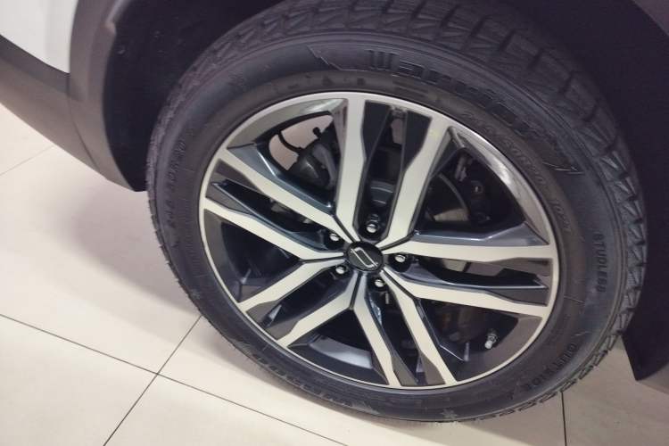 Used Bestune T99 2023 2.0T Automatic Premium (6AT) Right Rear Wheel Hub