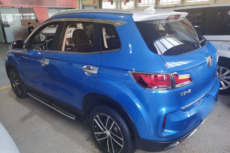 Used Bestune X40 2017 1.6L Automatic Prestige Edition Exterior 5