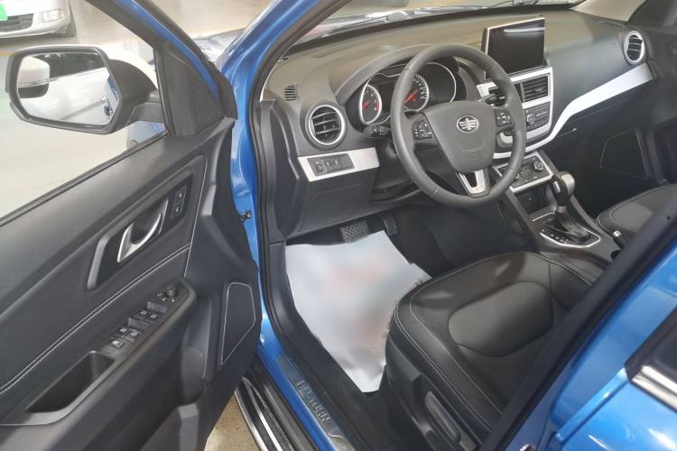 Used Bestune X40 2017 1.6L Automatic Prestige Edition Interior 2