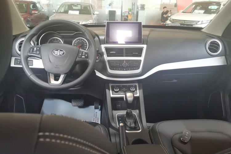 Used Bestune X40 2017 1.6L Automatic Prestige Edition Interior 3