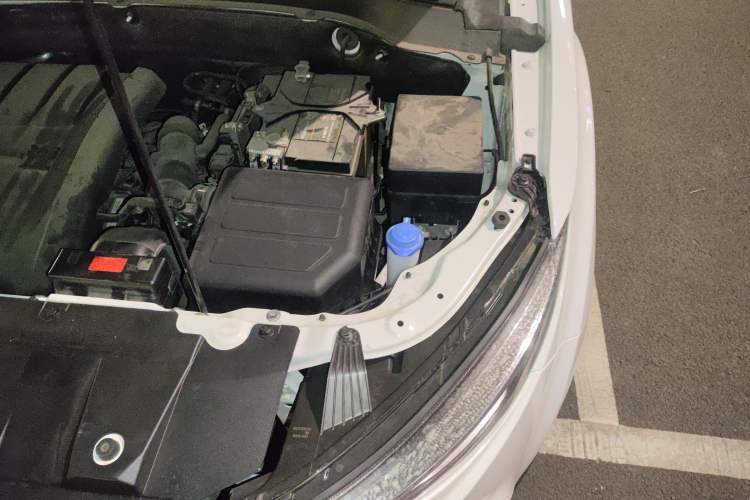 Used Bestune X40 2019 1.6L Automatic Luxury Edition China VI Engine Bay Left