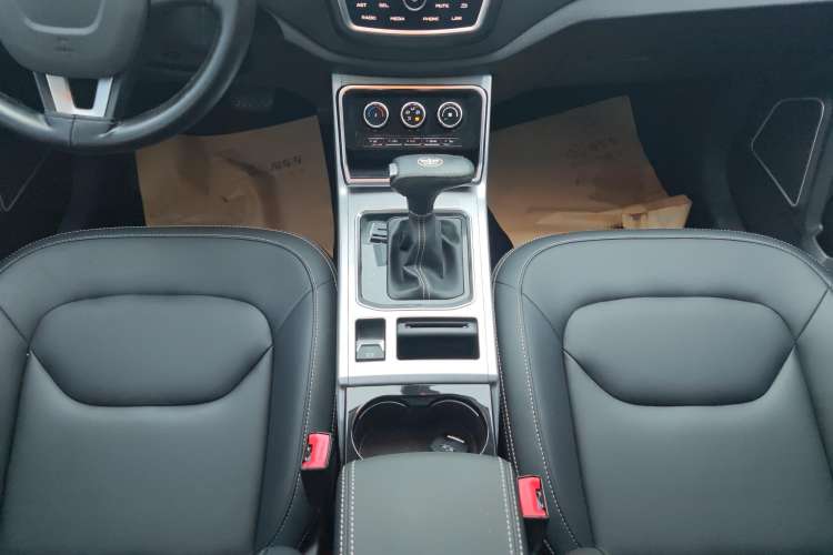 Used Bestune X40 2019 1.6L Automatic Luxury Edition China VI Gear Lever
