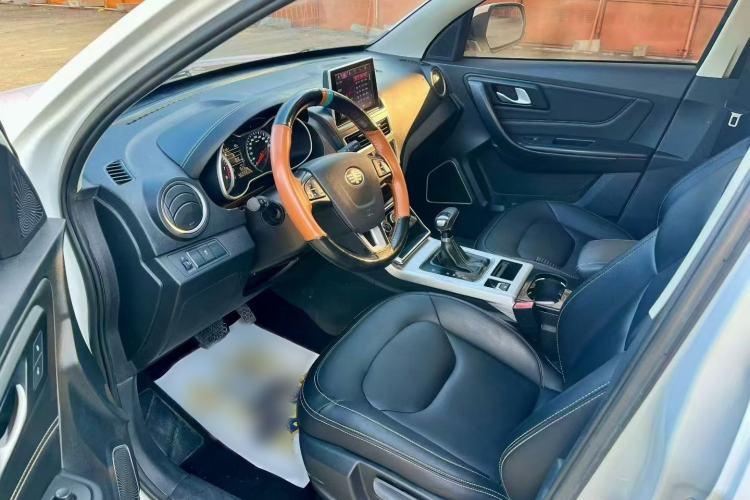 Used Bestune X40 2019 1.6L Automatic Luxury Version China V Emission Standard Interior 1