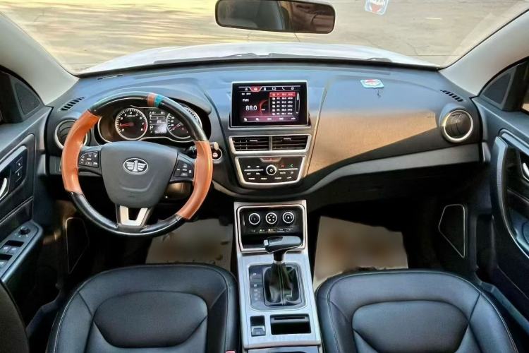 Used Bestune X40 2019 1.6L Automatic Luxury Version China V Emission Standard Interior 2