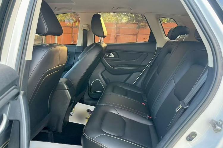 Used Bestune X40 2019 1.6L Automatic Luxury Version China V Emission Standard Interior 3