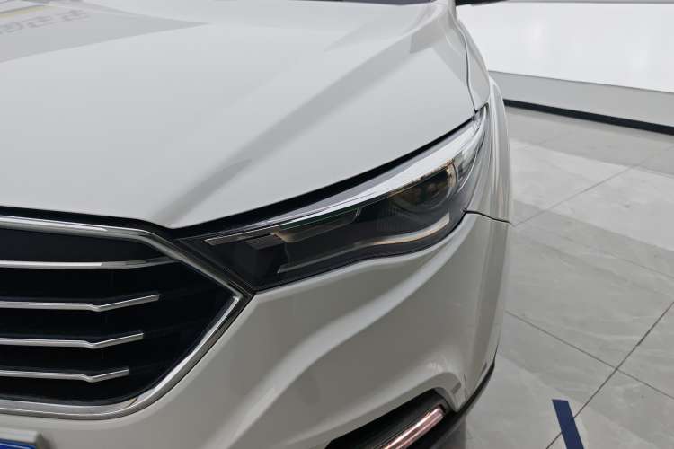 Used Bestune X40 2019 1.6L Automatic Luxury Edition China VI Left Front Headlight