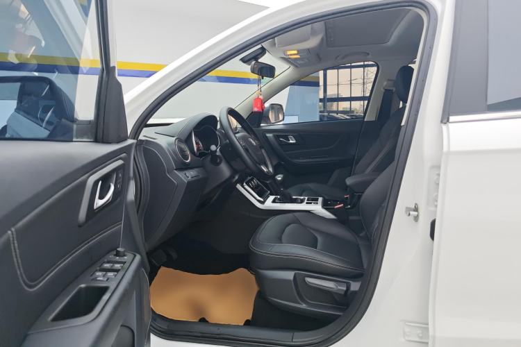 Used Bestune X40 2019 1.6L Automatic Luxury Edition China VI Left Front Seat
