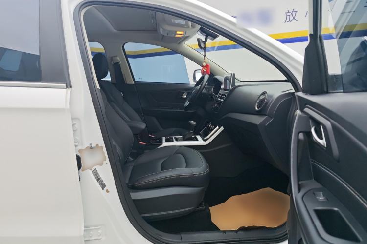 Used Bestune X40 2019 1.6L Automatic Luxury Edition China VI Right Front Seat