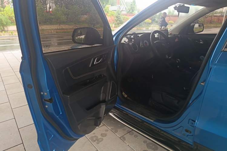 Used Bestune X40 2017 1.6L Automatic Connected Smart Cool Edition Driver Seat