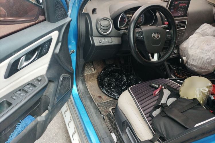 Used Bestune X40 2017 1.6L Automatic Luxury Model Driver Seat