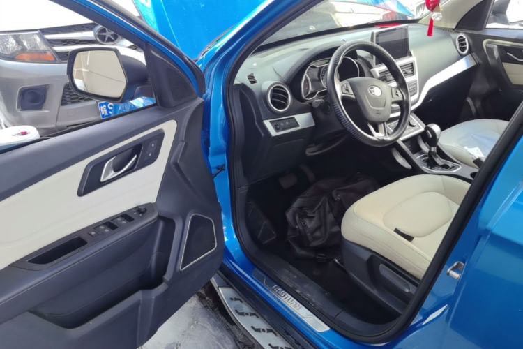Used Bestune X40 2017 1.6L Automatic Prestige Edition Driver Seat