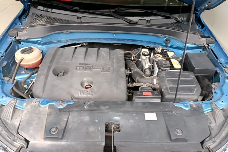 Used Bestune X40 2017 1.6L Automatic Prestige Edition Engine Bay