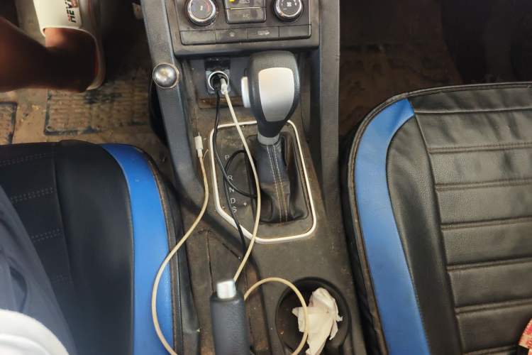 Used Bestune X40 2017 1.6L Automatic Prestige Edition Gear Lever