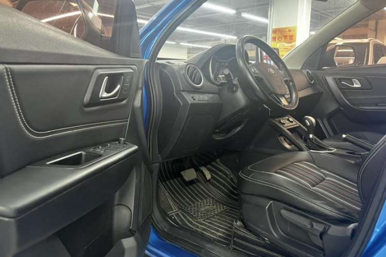 Used Bestune X40 2017 1.6L Automatic Luxury Model Interior 3