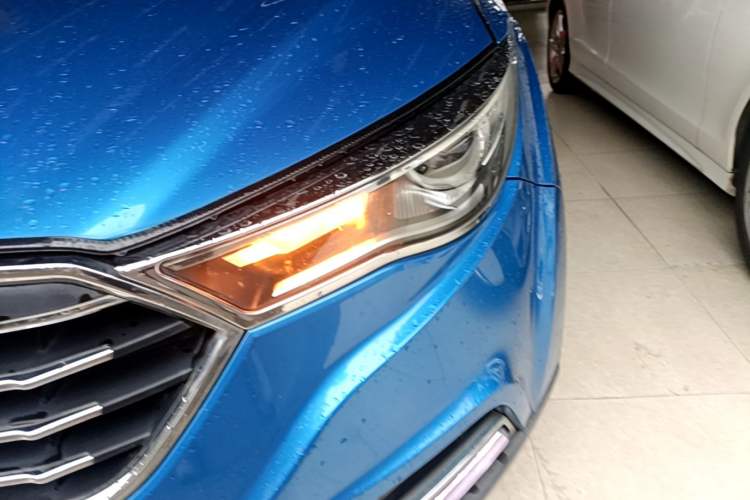 Used Bestune X40 2017 1.6L Automatic Prestige Edition Left Front Headlight