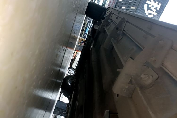 Used Bestune X40 2017 1.6L Automatic Prestige Edition Left Side Sill