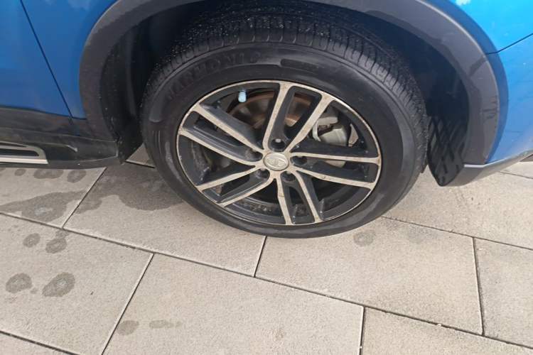 Used Bestune X40 2017 1.6L Automatic Connected Smart Cool Edition Right Front Wheel Hub