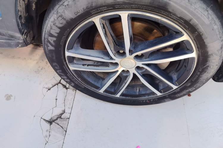Used Bestune X40 2017 1.6L Automatic Prestige Edition Right Front Wheel Hub
