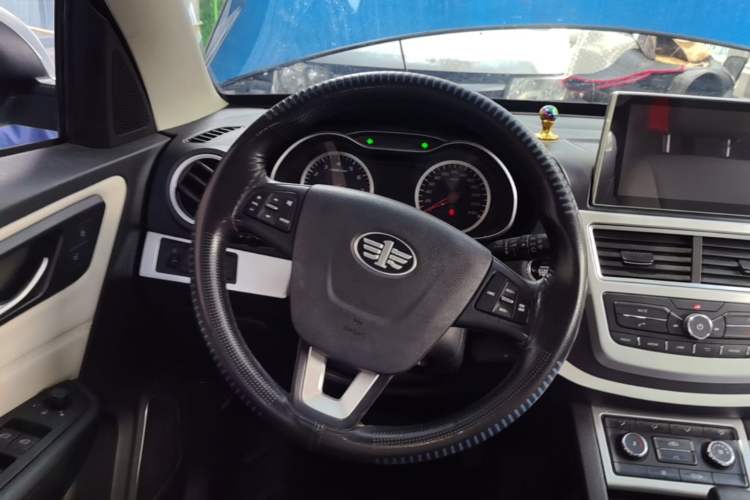Used Bestune X40 2017 1.6L Automatic Prestige Edition Steering Wheel