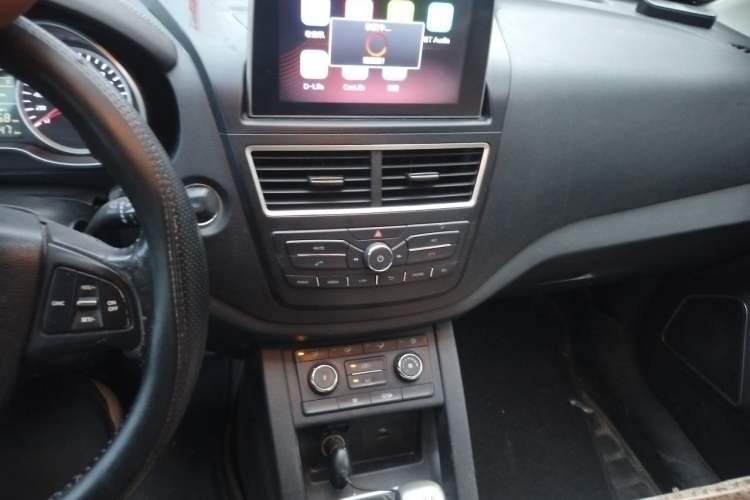 Used Bestune X40 2017 1.6L Manual Prestige Edition Audio And AC Panel