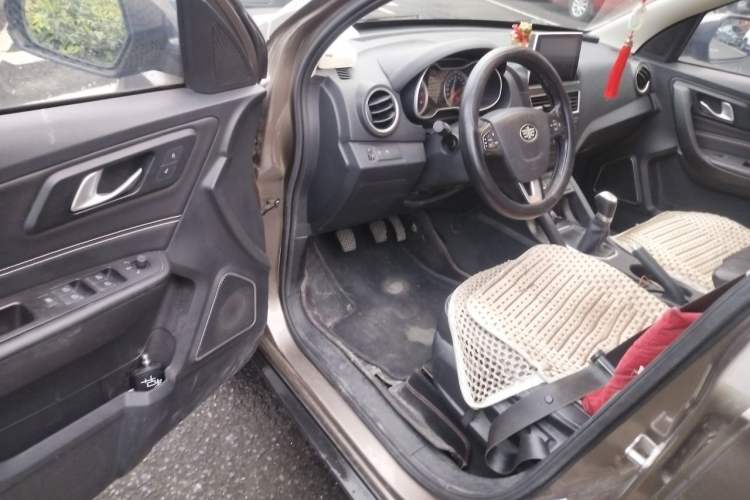 Used Bestune X40 2017 1.6L Manual Prestige Edition Driver Seat