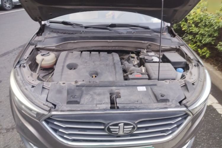 Used Bestune X40 2017 1.6L Manual Prestige Edition Engine Bay