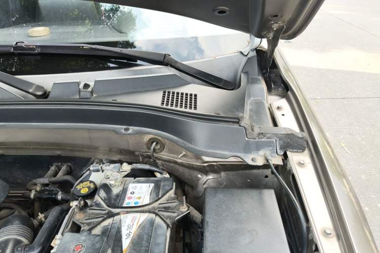 Used Bestune X40 2017 1.6L Automatic Luxury Model Engine Bay Left