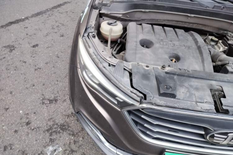 Used Bestune X40 2017 1.6L Manual Prestige Edition Engine Bay Right