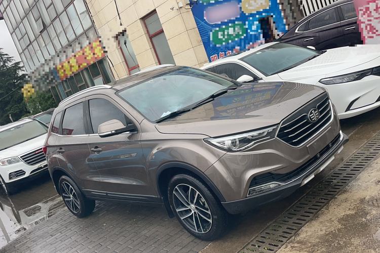Used Bestune X40 2017 1.6L Automatic Luxury Model Exterior 2