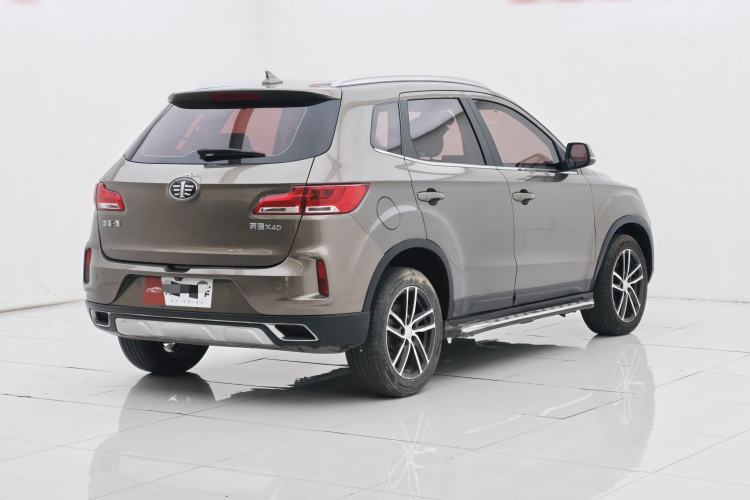 Used Bestune X40 2017 1.6L Automatic Prestige Edition Exterior 4