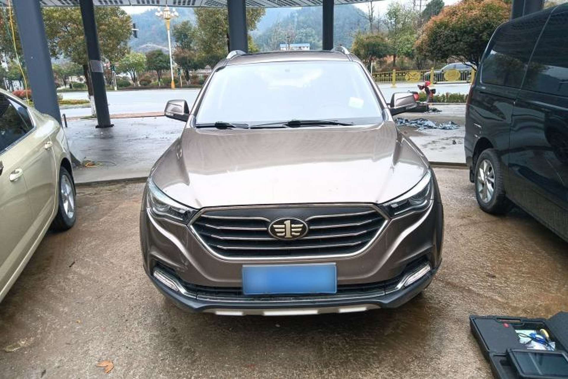 Used Bestune X40 2017 1.6L Automatic Luxury Model Front