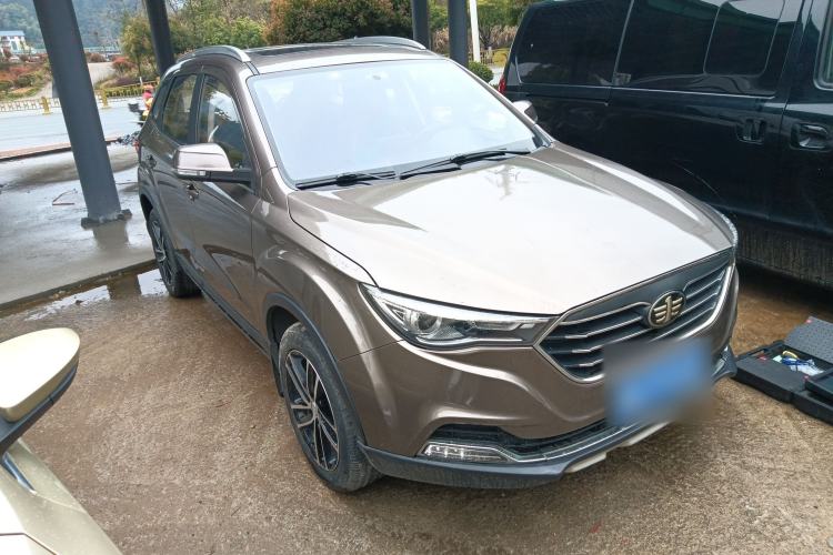 Used Bestune X40 2017 1.6L Automatic Luxury Model Front Right 45 Deg