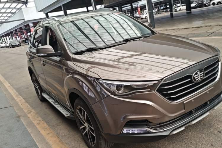 Used Bestune X40 2017 1.6L Automatic Prestige Edition Front Right 45 Deg