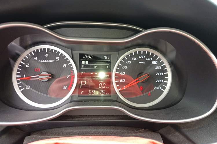 Used Bestune X40 2017 1.6L Automatic Prestige Edition Instrument Cluster