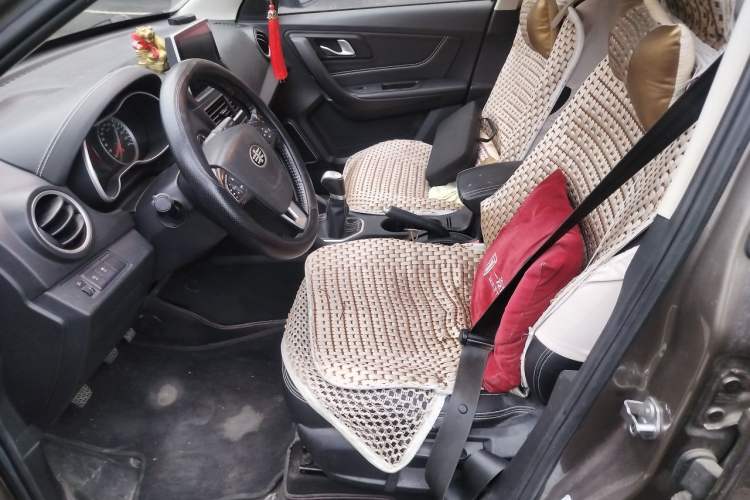 Used Bestune X40 2017 1.6L Manual Prestige Edition Left Front Seat