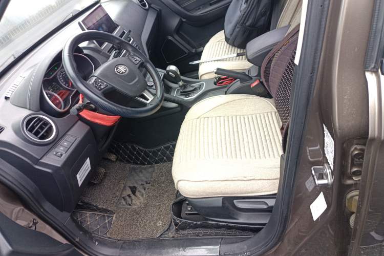 Used Bestune X40 2017 1.6L Automatic Prestige Edition Left Front Seat