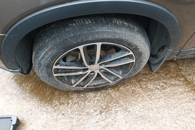 Used Bestune X40 2017 1.6L Automatic Luxury Model Left Front Wheel Hub
