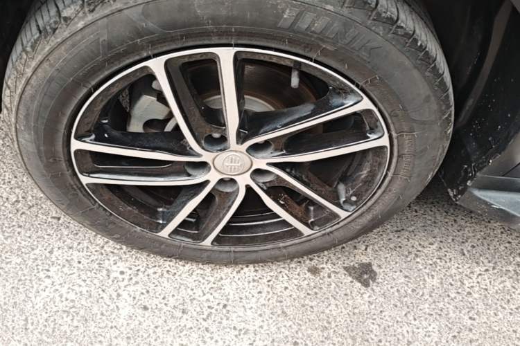Used Bestune X40 2017 1.6L Automatic Prestige Edition Left Front Wheel Hub