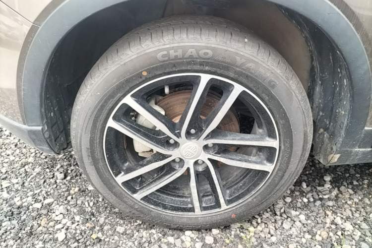 Used Bestune X40 2017 1.6L Automatic Luxury Model Left Front Wheel Hub
