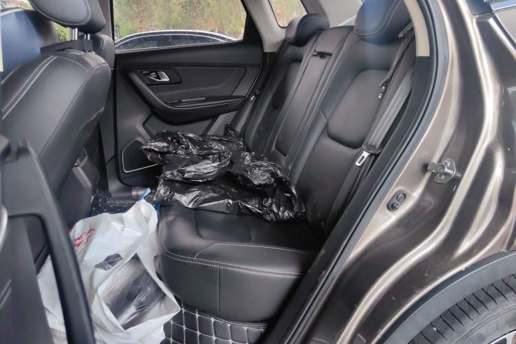 Used Bestune X40 2017 1.6L Automatic Prestige Edition Left Rear Seat